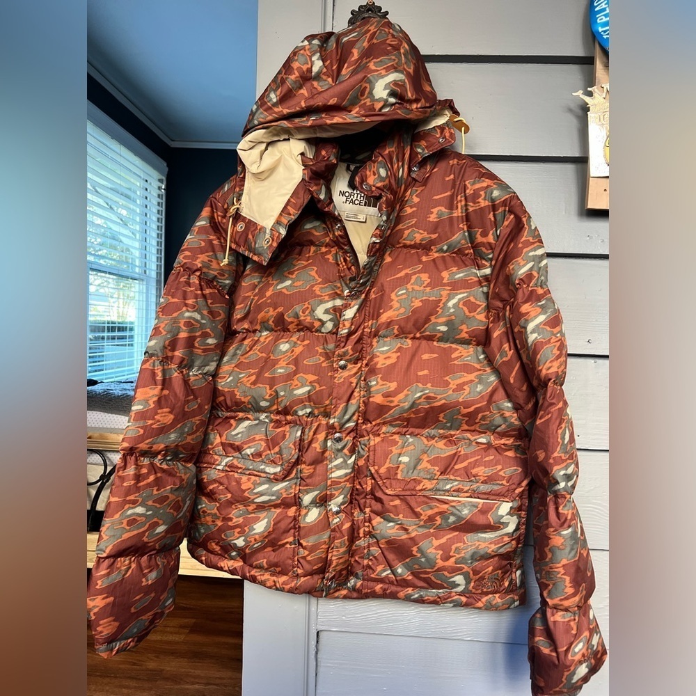 The North Face Men's Printed 71 Sierra Down Short Jacket Size L